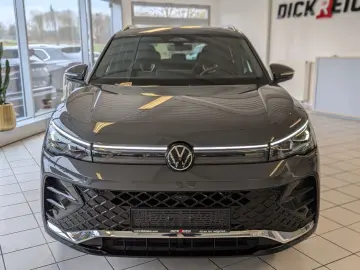 Tiguan 2.0TDI R-Line 4M Pano H K AHK Matrix 20