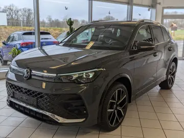 Tiguan 2.0TDI R-Line 4M Pano H K AHK Matrix 20
