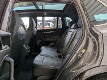 Tiguan 2.0TDI R-Line 4M Pano H K AHK Matrix 20