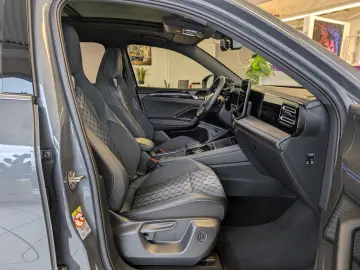 Tiguan 2.0TDI R-Line 4M Pano H K AHK Matrix 20