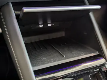 Tiguan 2.0TDI R-Line 4M Pano H K AHK Matrix 20