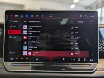 Tiguan 2.0TDI R-Line 4M Pano H K AHK Matrix 20