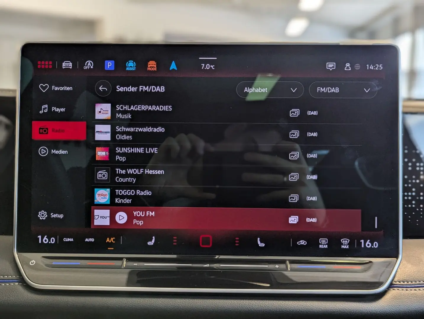 Tiguan 2.0TDI R-Line 4M Pano H K AHK Matrix 20