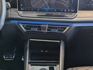 Tiguan 2.0TDI R-Line 4M Pano H K AHK Matrix 20