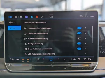 Tiguan 2.0TDI R-Line 4M Pano H K AHK Matrix 20