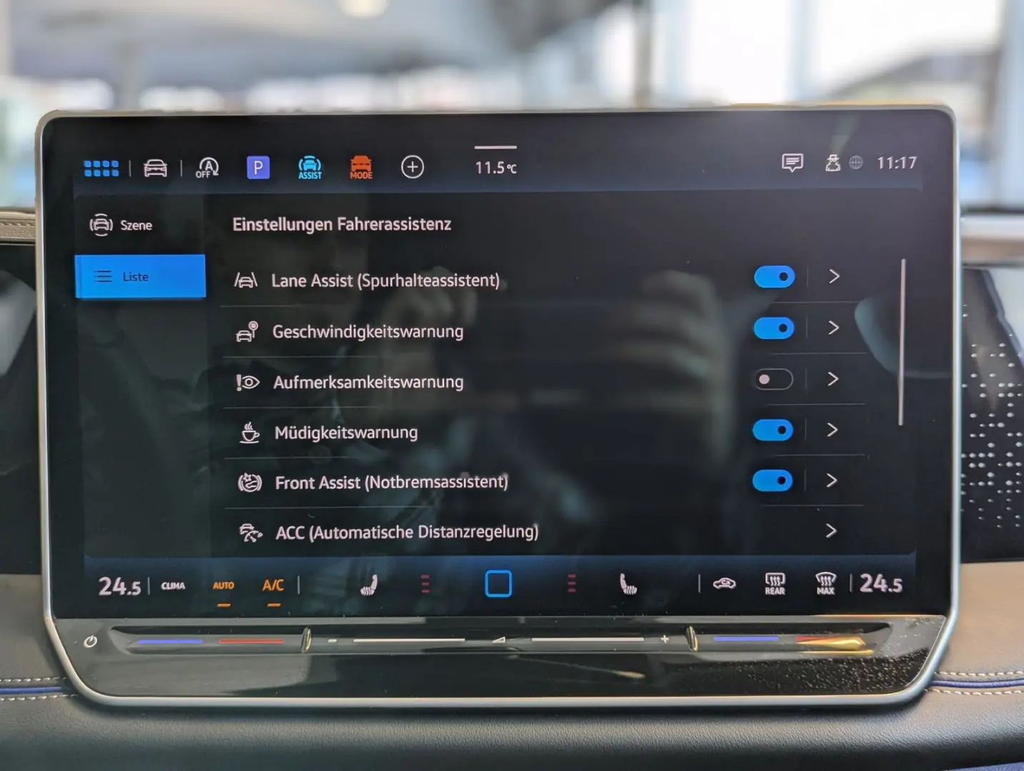 Tiguan 2.0TDI R-Line 4M Pano H K AHK Matrix 20