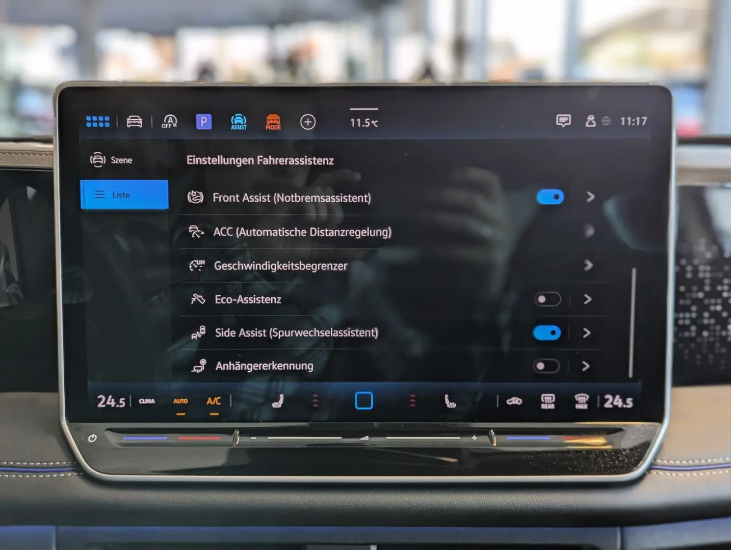 Tiguan 2.0TDI R-Line 4M Pano H K AHK Matrix 20