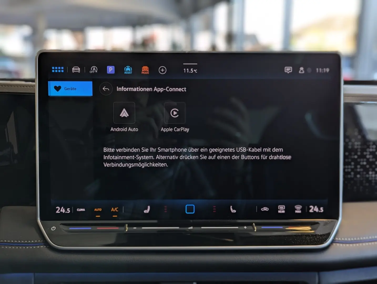 Tiguan 2.0TDI R-Line 4M Pano H K AHK Matrix 20