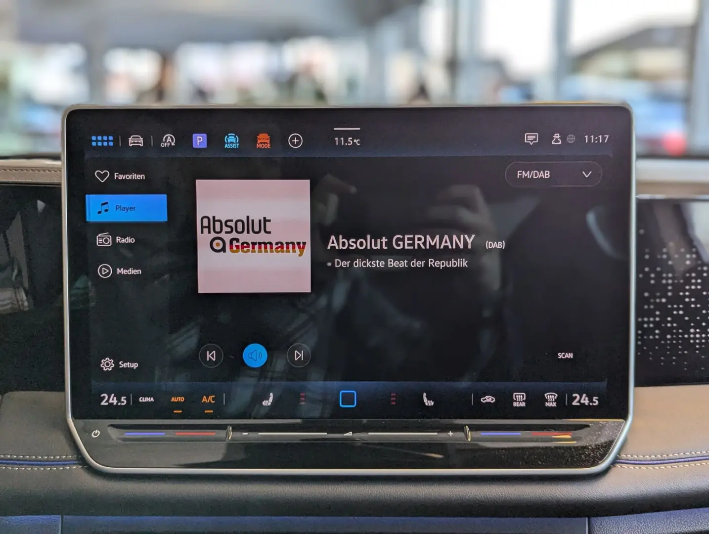 Tiguan 2.0TDI R-Line 4M Pano H K AHK Matrix 20