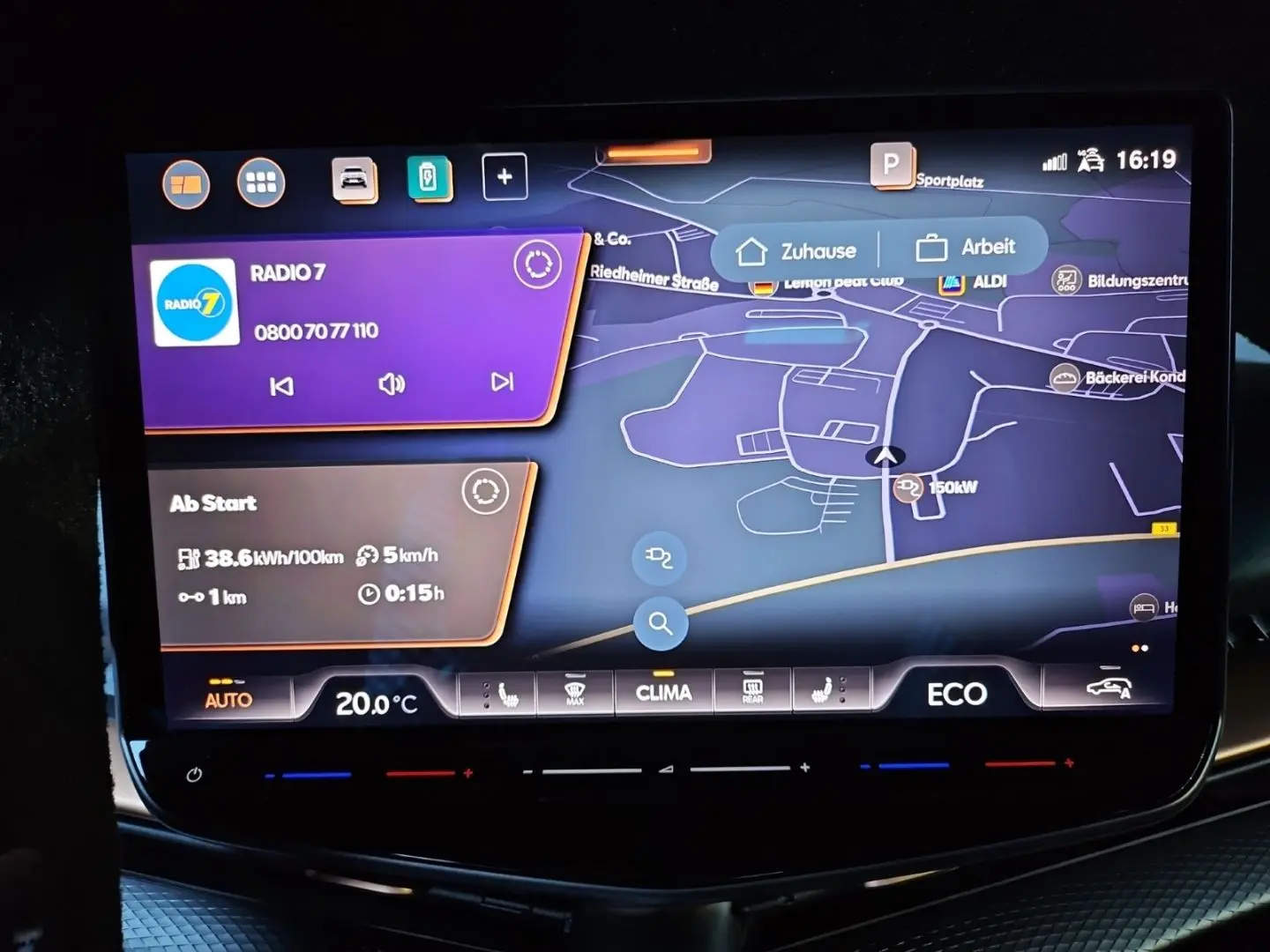 Tavascan VZ 4D 250 kW LED Navi RüKa DCC Pano ACC