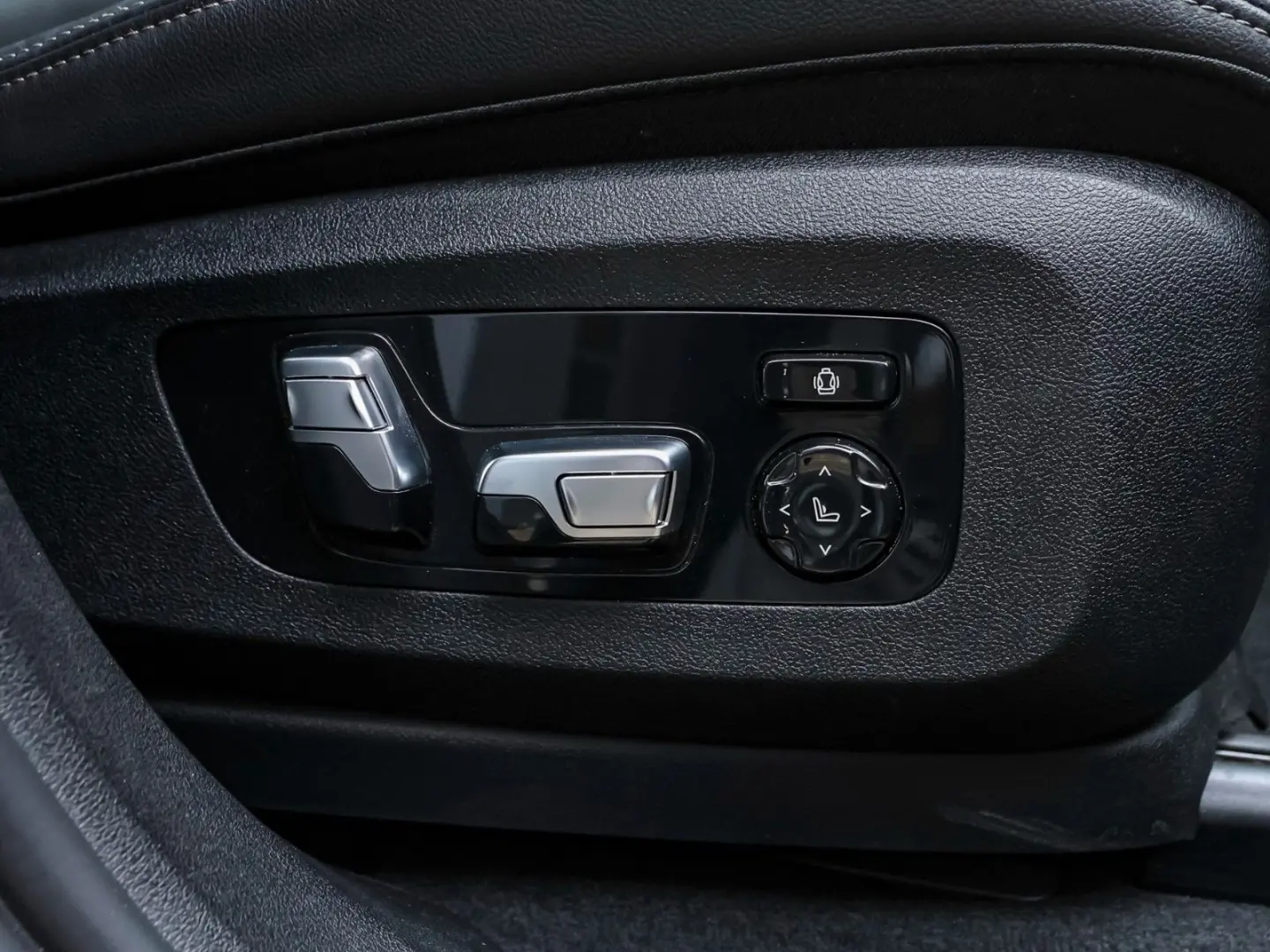 X6 xDrive 30 d M Sport   PANO-360 -SPUR-AMBIENTE