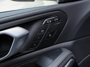 X6 xDrive 30 d M Sport   PANO-360 -SPUR-AMBIENTE