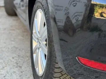 Volkswagen Golf - 2011