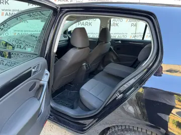 Volkswagen Golf - 2011