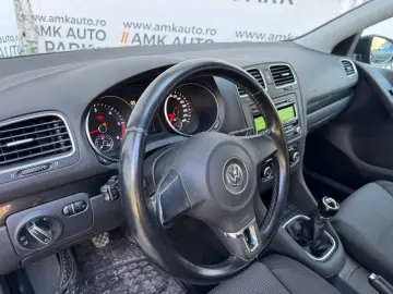 Volkswagen Golf - 2011
