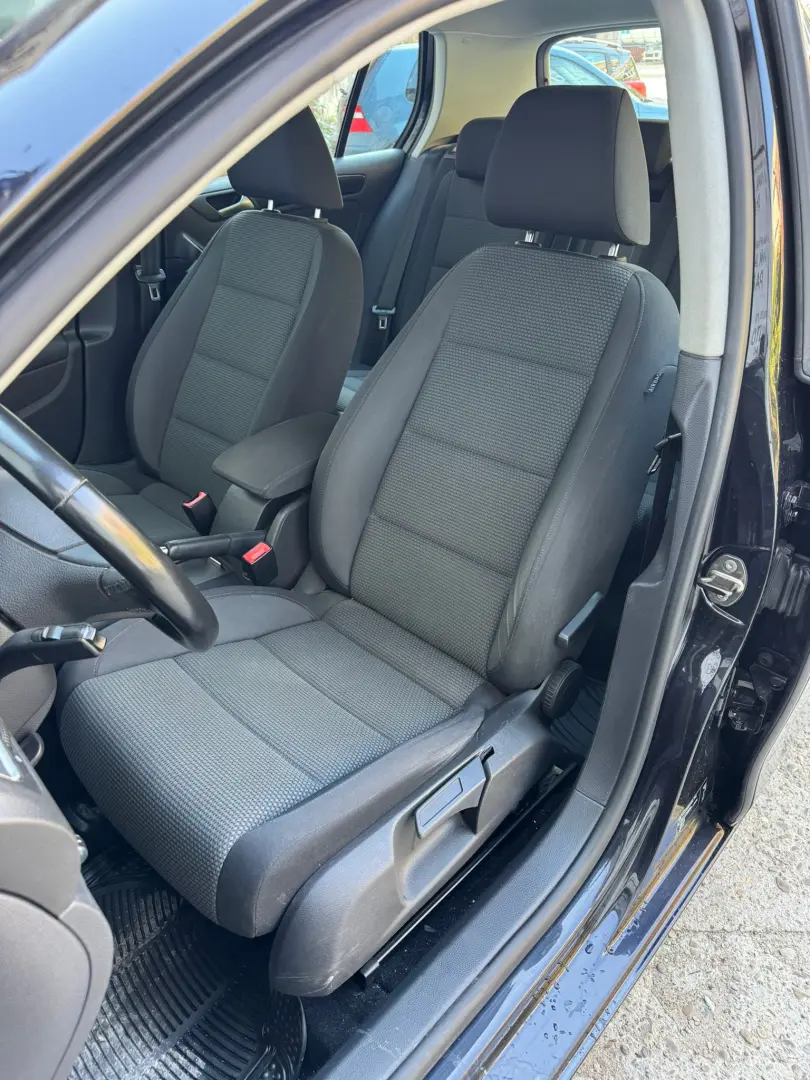 Volkswagen Golf - 2011