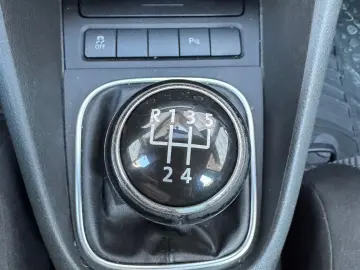 Volkswagen Golf - 2011