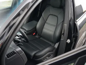 CAYENNE PLATINUM-PANO-LUFTF.-HEAD UP-BOSE-21 RS