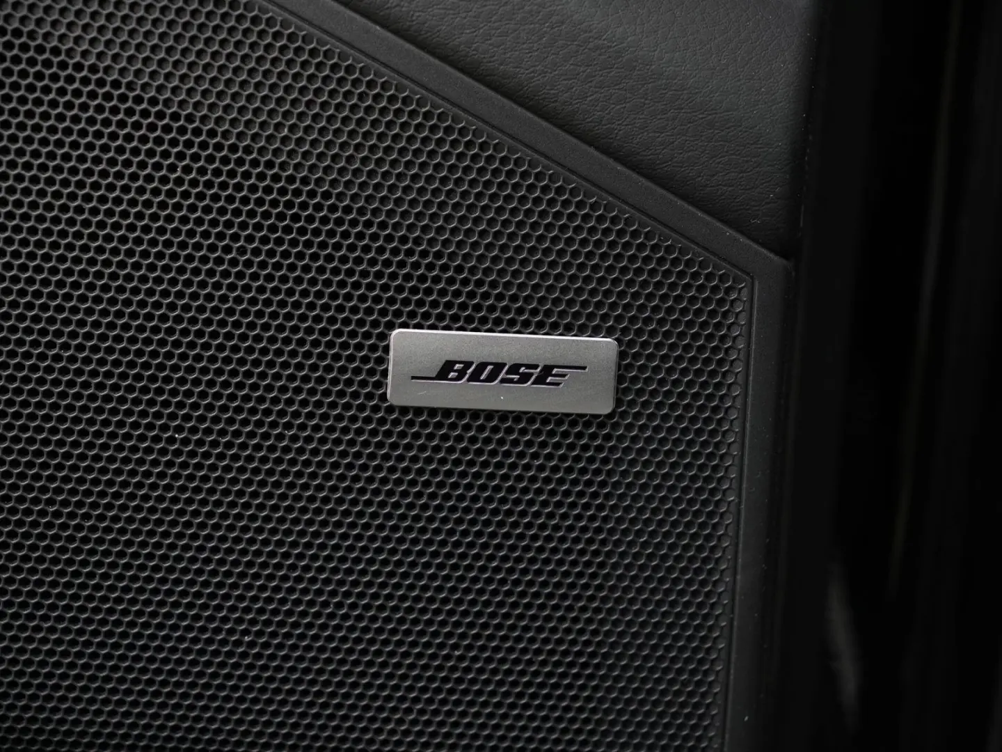 CAYENNE PLATINUM-PANO-LUFTF.-HEAD UP-BOSE-21 RS