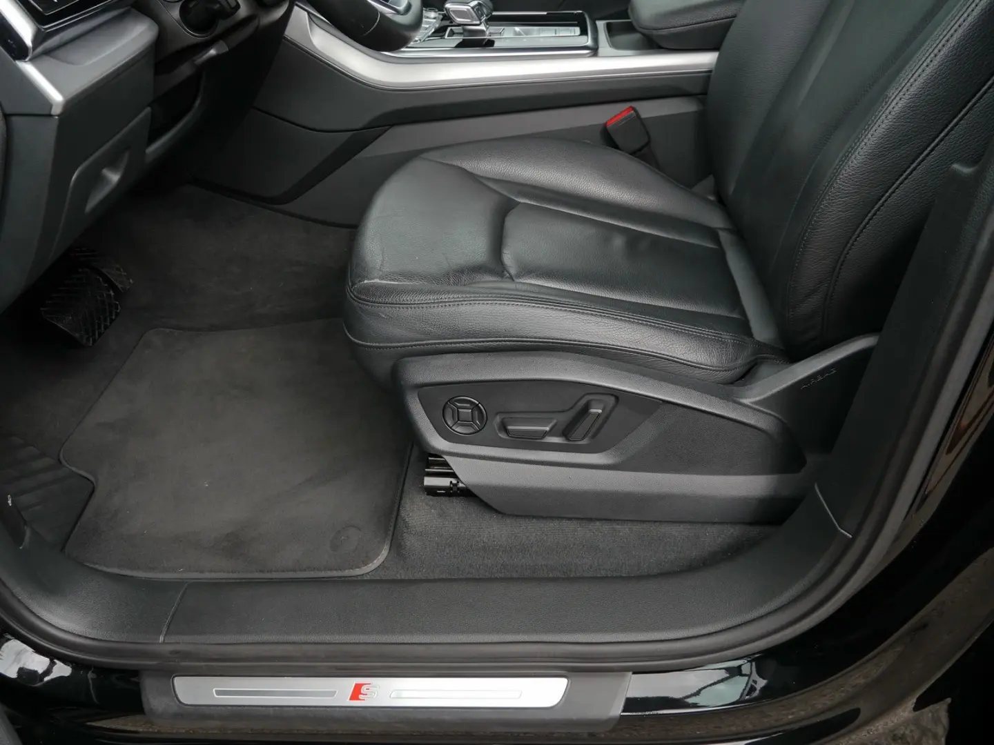 Q7 50 TDI qu. S-Line 21Z Stand HuD Air LED Navi