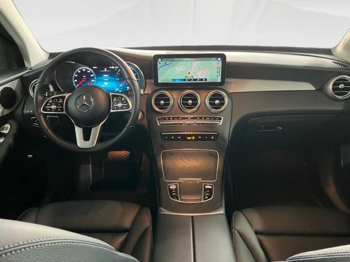 GLC 300 de 4M AHK DISTRONIC KEYLESS Memory-P LED