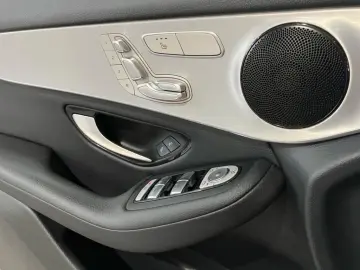 GLC 300 de 4M AHK DISTRONIC KEYLESS Memory-P LED