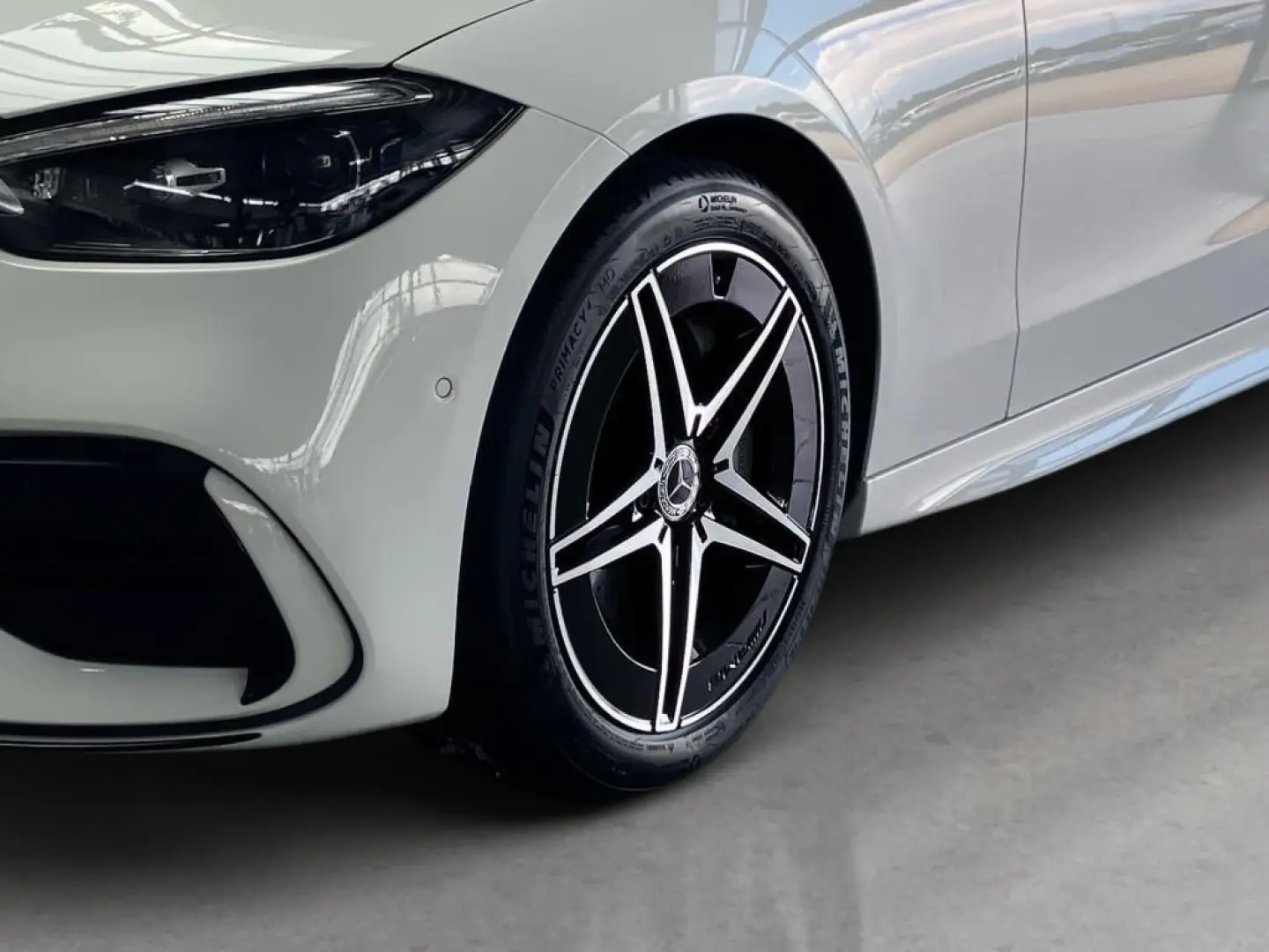 C 400 e 4M AMG-Line Night DISTRON DIGITAL-LIGHT