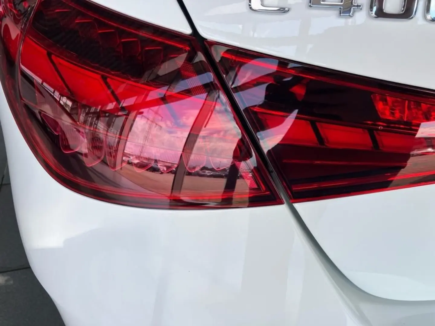 C 400 e 4M AMG-Line Night DISTRON DIGITAL-LIGHT