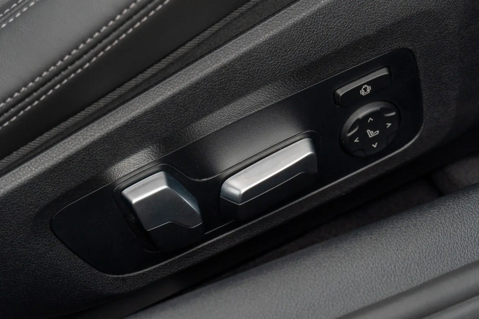 M8 Cabrio Comp.CARBON.KERAMIK.B&W.LASER.1 OF 1!!