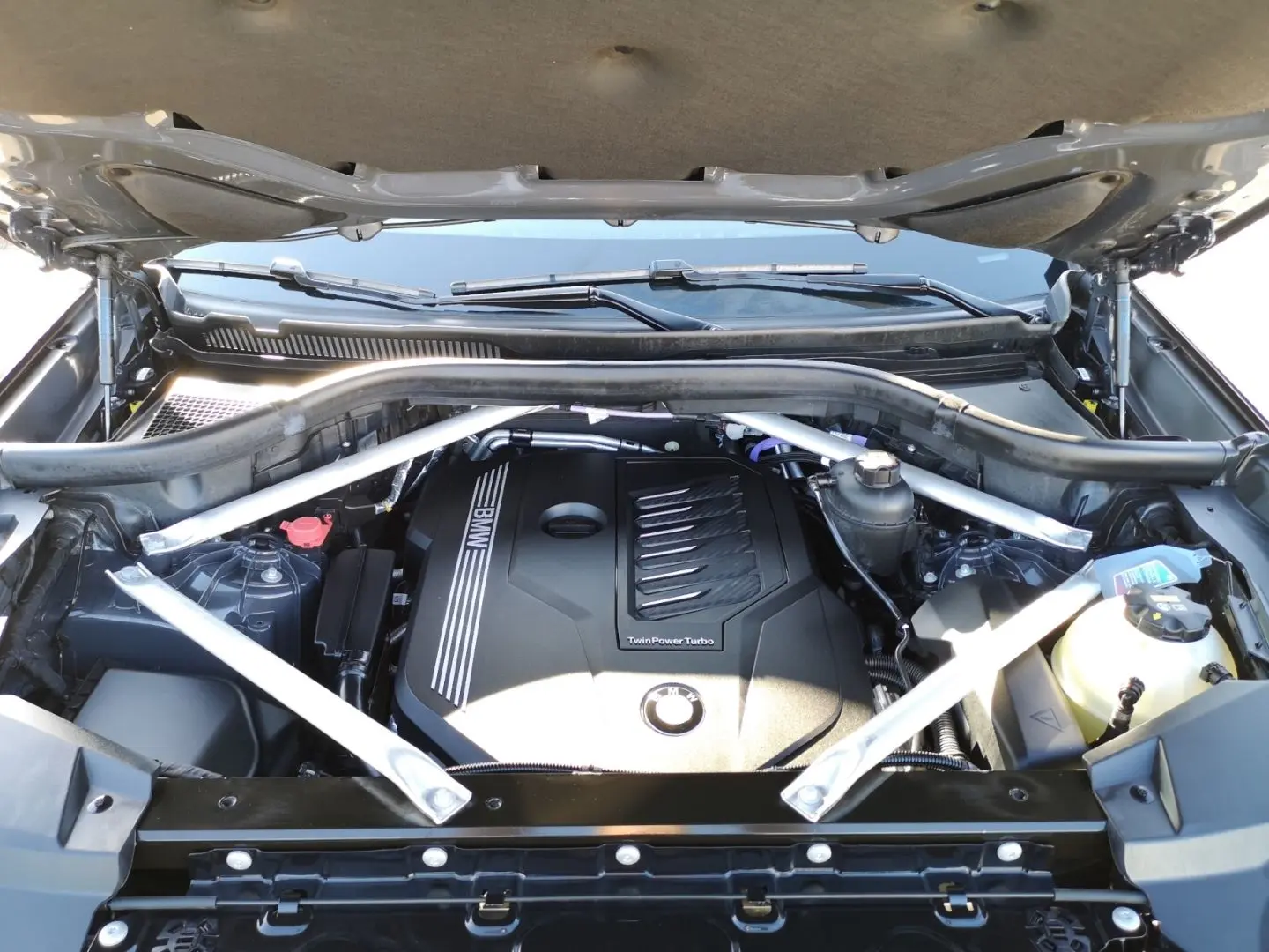 X6 xDrive 40i M Sport LASER LEDER NAVI PANO PDC