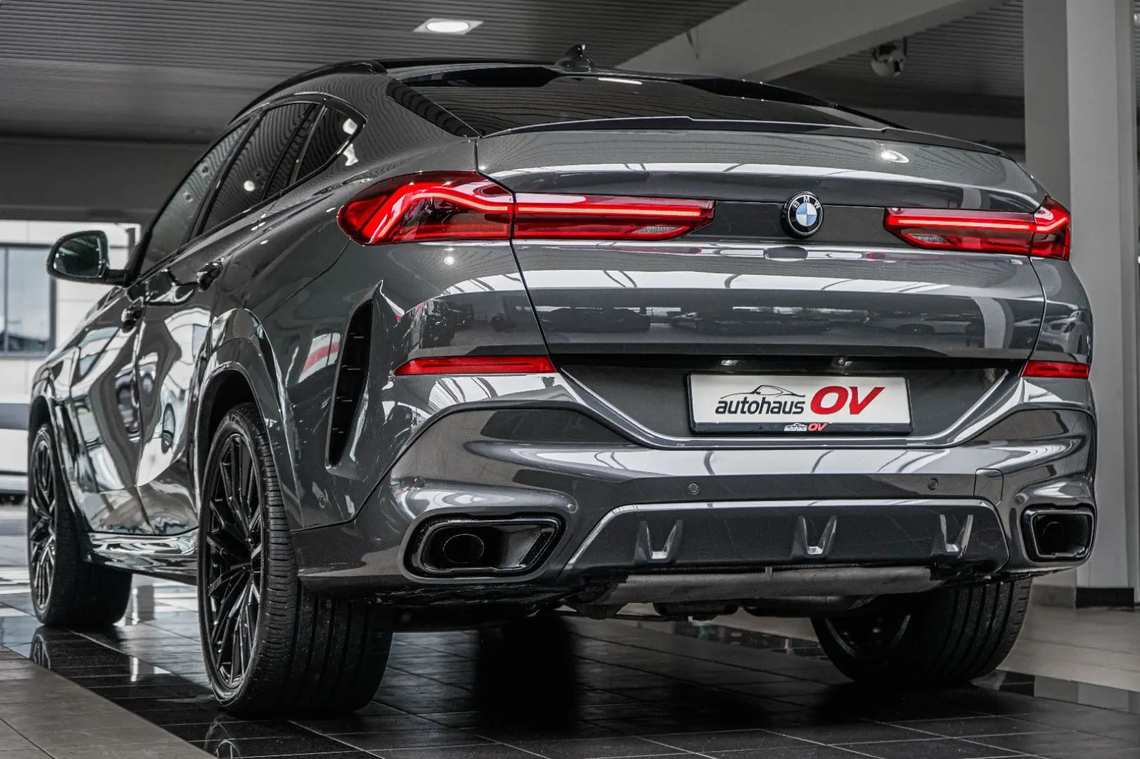 X6 30xd M Sport Individual 3xTV Iconic H&K Pano