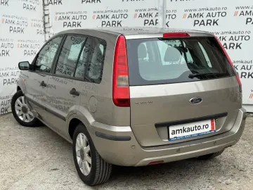 Ford Fusion –  2003