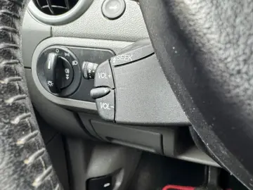 Ford Fusion –  2003