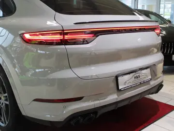 Cayenne Coupe E-Hybrid Platinum Edition  CHRONO