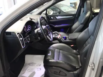 Cayenne Coupe E-Hybrid Platinum Edition  CHRONO