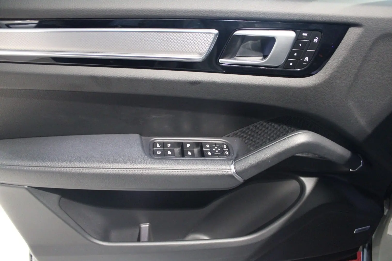 Cayenne Coupe E-Hybrid Platinum Edition  CHRONO