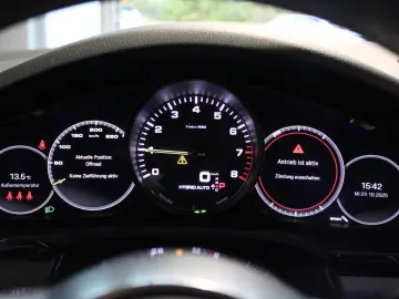 Cayenne Coupe E-Hybrid Platinum Edition  CHRONO