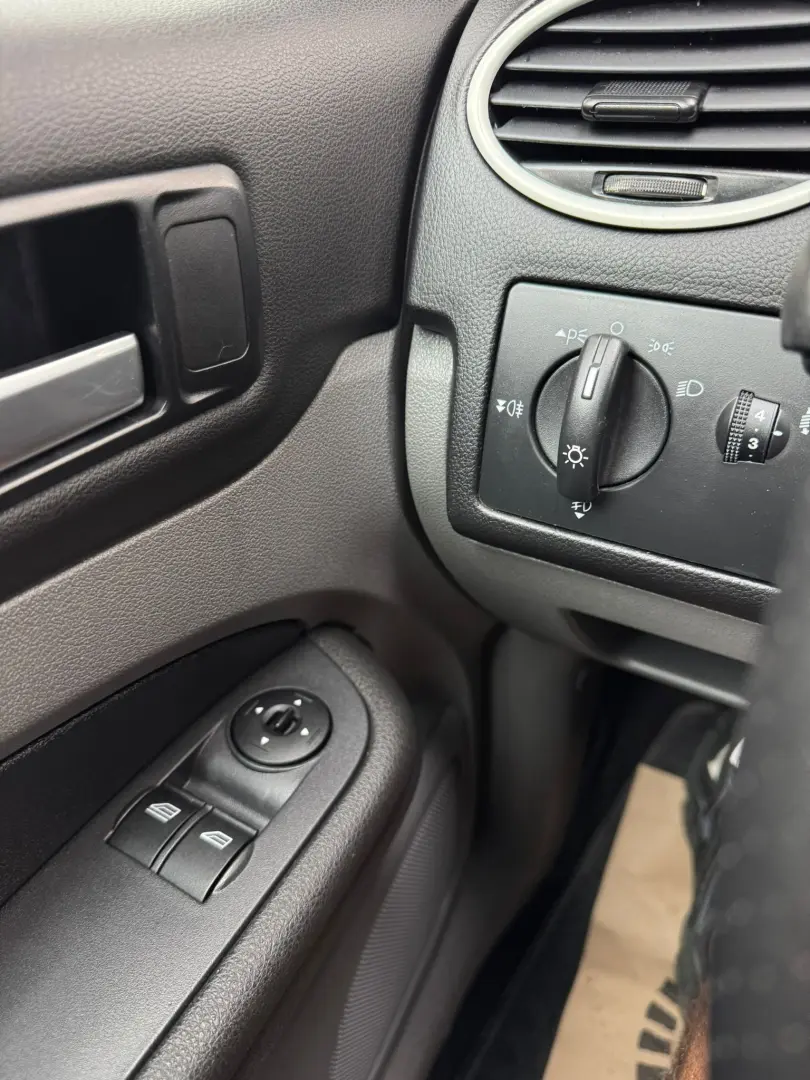 Ford Focus –  2008