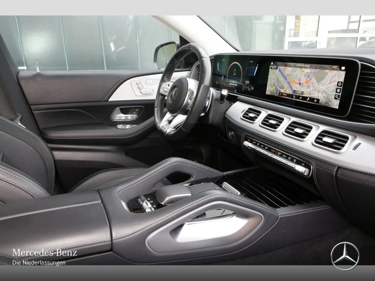 GLE 53 4M  Coupe Distr Pano 360  Burm Stand