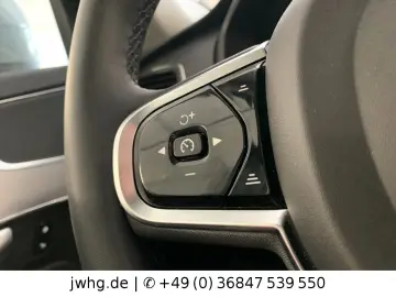 XC90 Core AWD LED Navi Leder 19  Kam 4xSiHz ACC