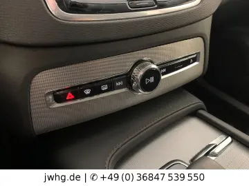 XC90 Core AWD LED Navi Leder 19  Kam 4xSiHz ACC