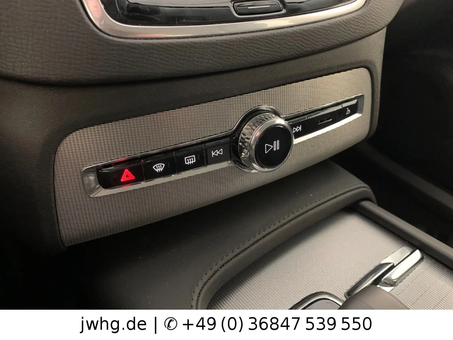 XC90 Core AWD LED Navi Leder 19  Kam 4xSiHz ACC