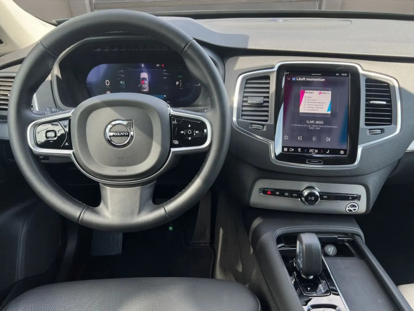 XC90 T8 AWD Plug-in Core Bright LED NAVI KAMERA