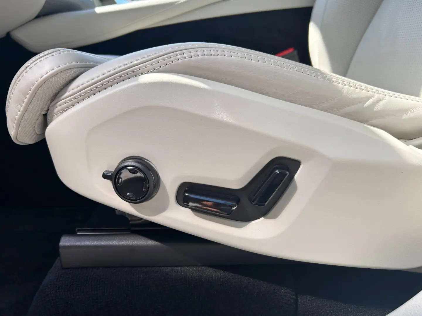 B5 AWD PLUS Bright 7sitze