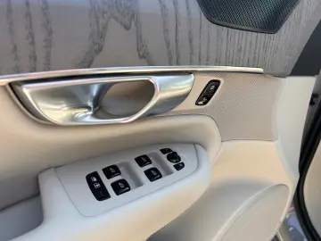 B5 AWD PLUS Bright 7sitze