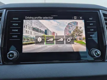 Skoda Karoq 1.5 TSI 150 CP DSG Style 2023