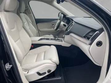 XC90 T8 AWD Core Automatik 7-Sitzer  ACC BLIS