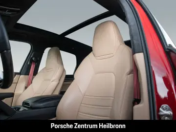 Cayenne GTS   Soft-Close BOSE