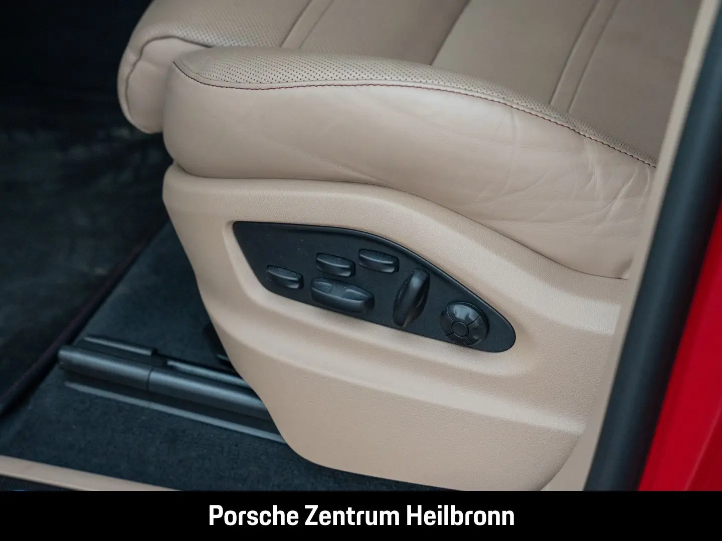 Cayenne GTS   Soft-Close BOSE