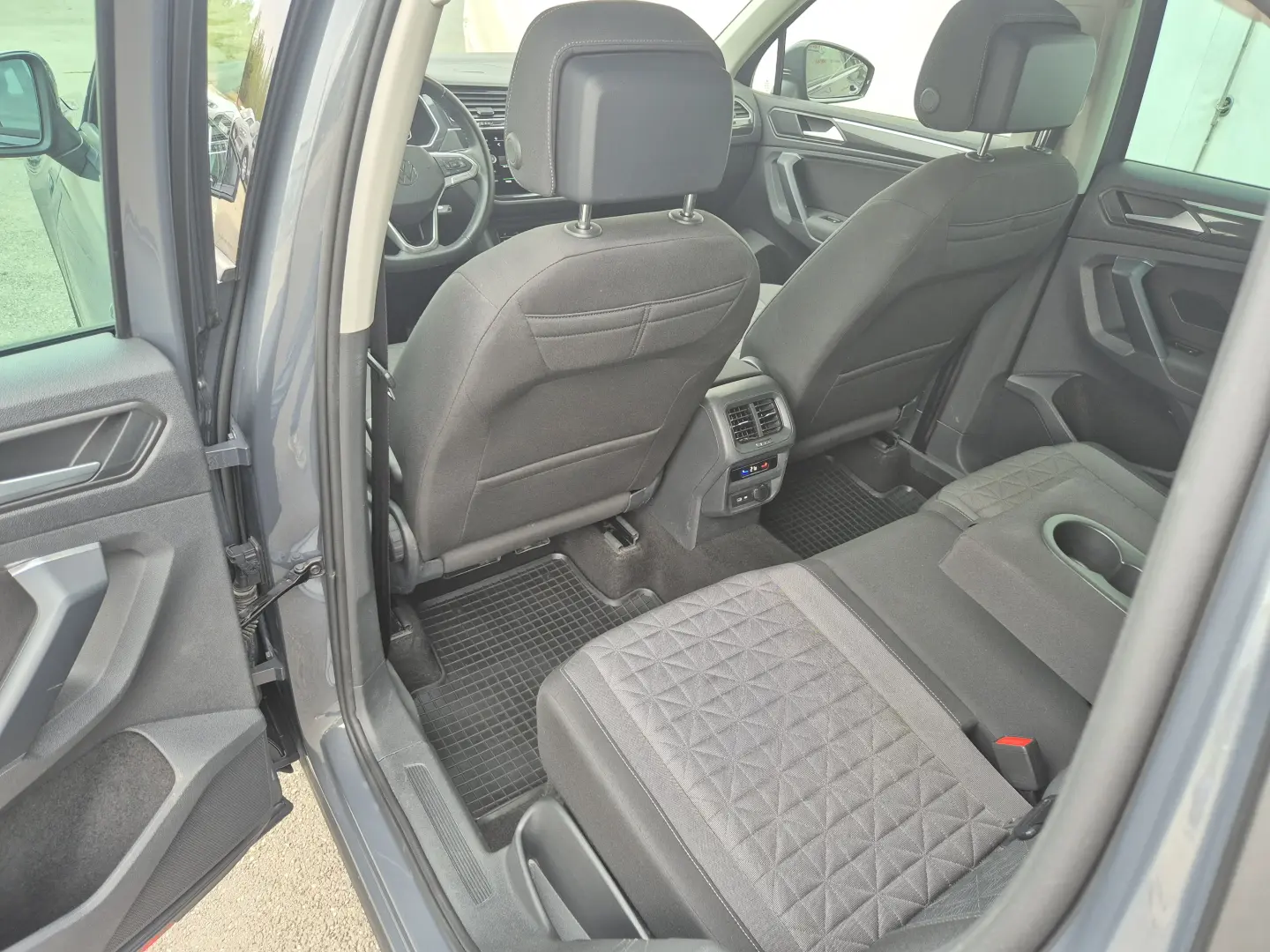 Volkswagen Tiguan 1.5 TSI 150 CP DSG Life 2023